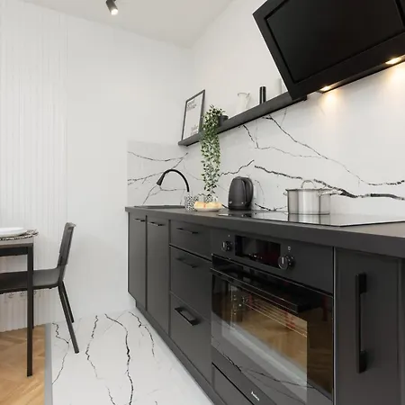 Stylish Okopowa By Renters * 바르샤바